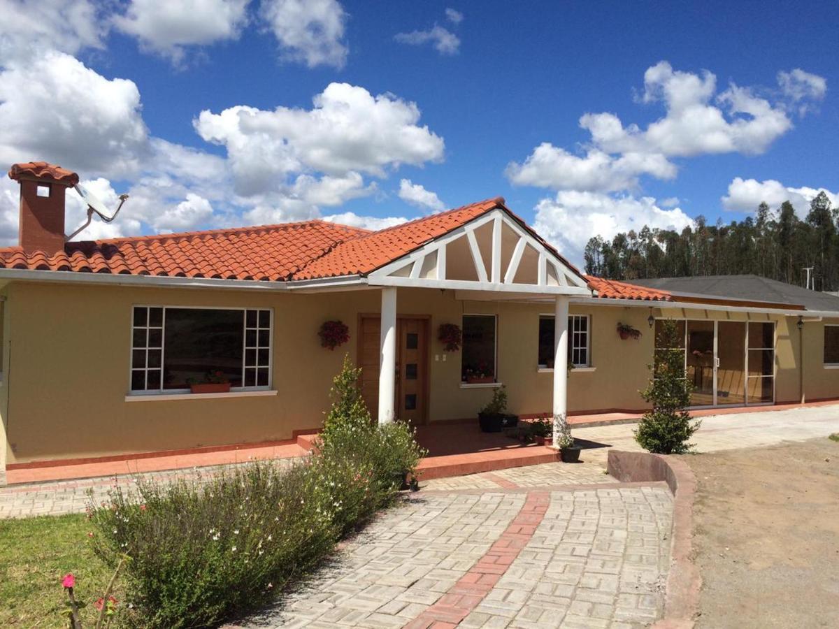 Las Hortensia'S Casa De Huespedes Tababela Esterno foto